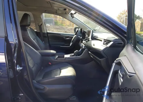 2024 Toyota Rav4 Hybrid Xle Premium from USA, damaged, VIN 2T3B6RFV2RW062622